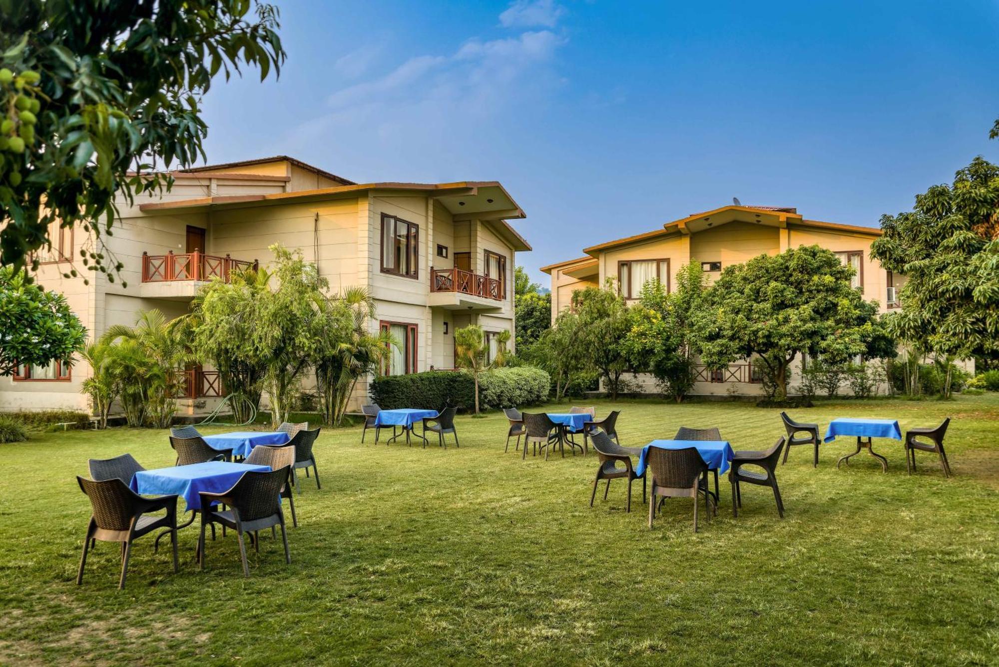 Sunday Alaya Corbett Villa รามนาการ์ ภายนอก รูปภาพ