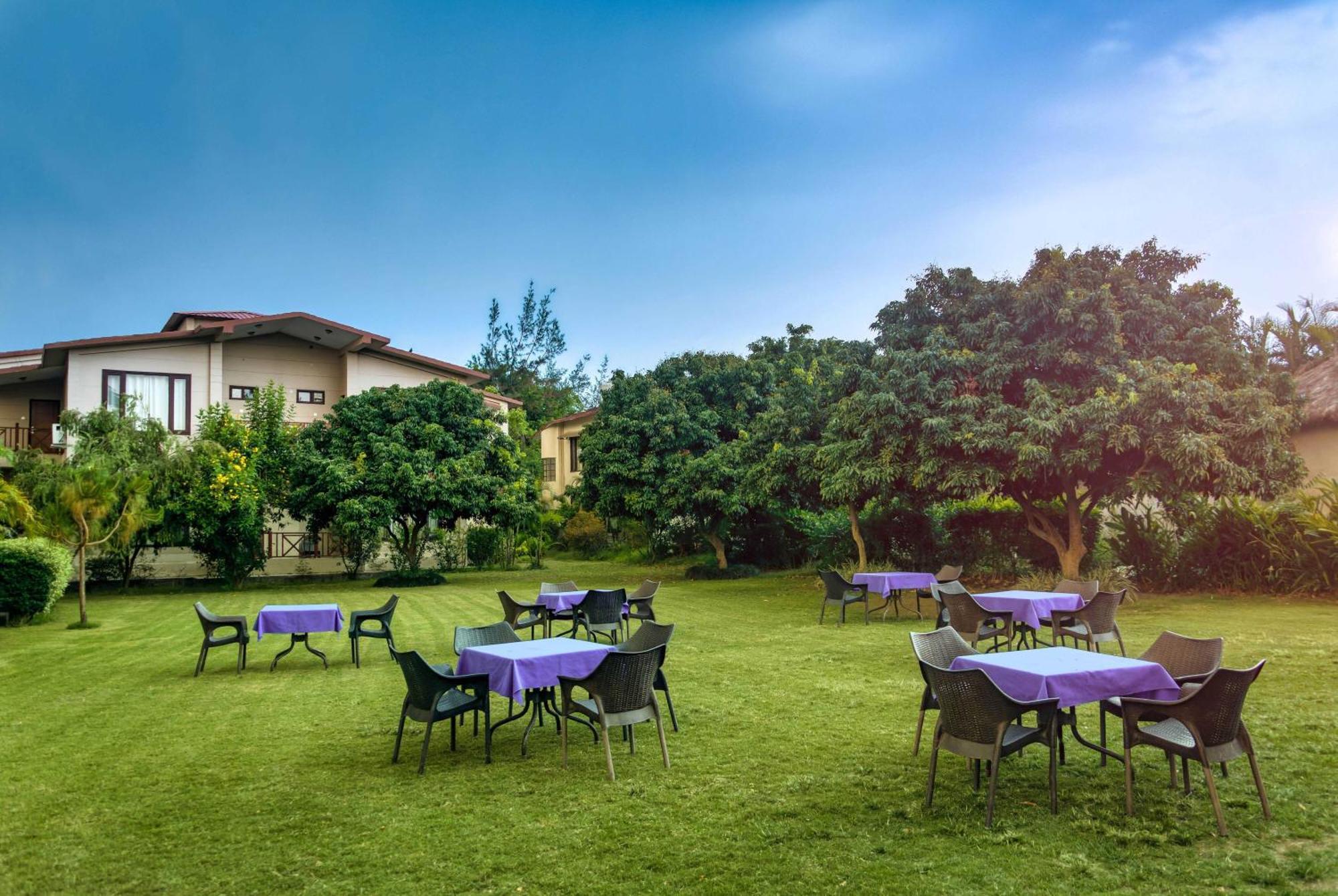 Sunday Alaya Corbett Villa รามนาการ์ ภายนอก รูปภาพ